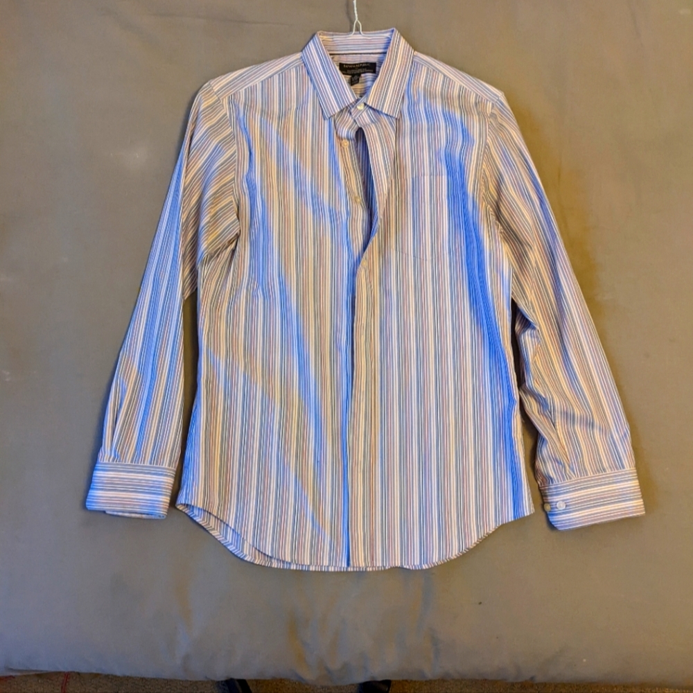 Banana Republic Men’s Button Up Dress Shirt